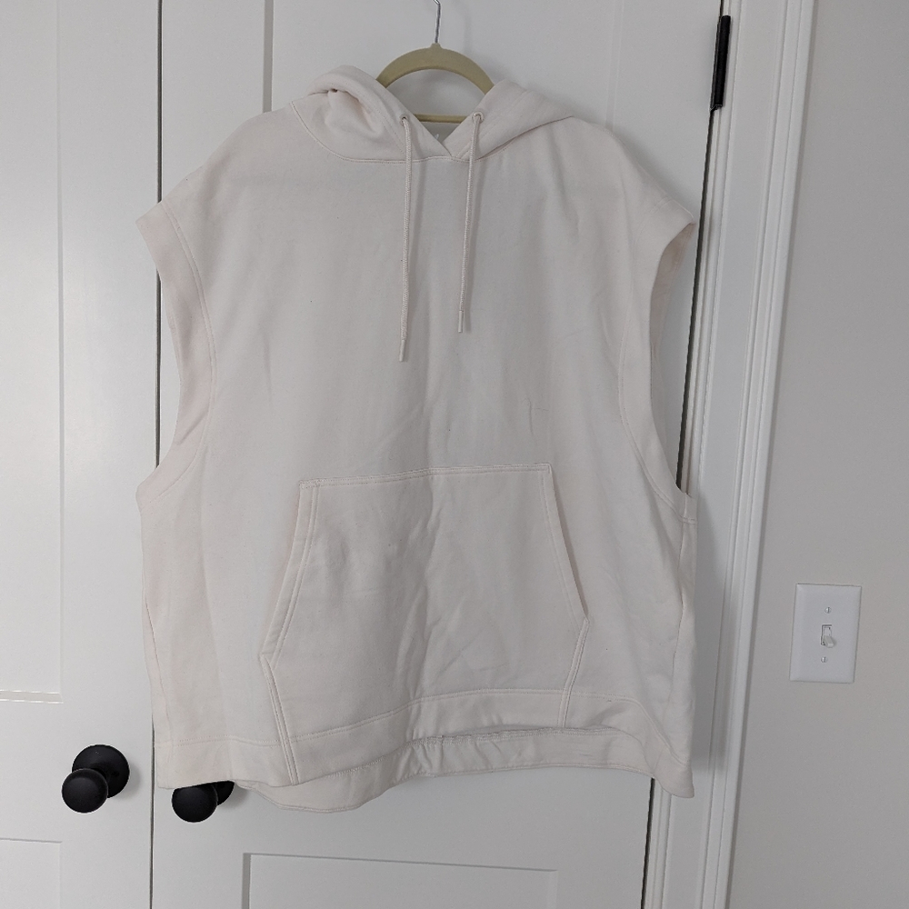 Athleta sleeveless hooded sweatshirt